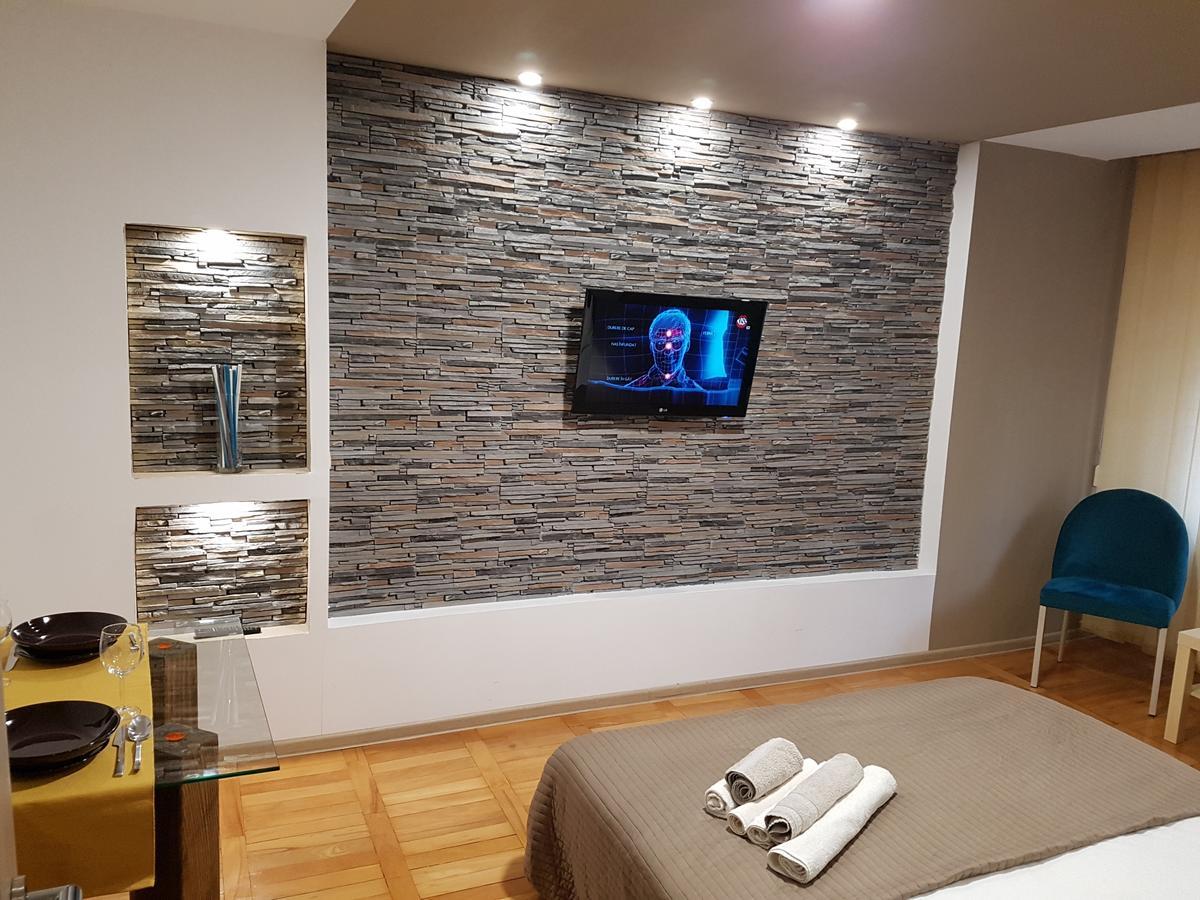 Woodstone Apartment 普洛耶什蒂 外观 照片